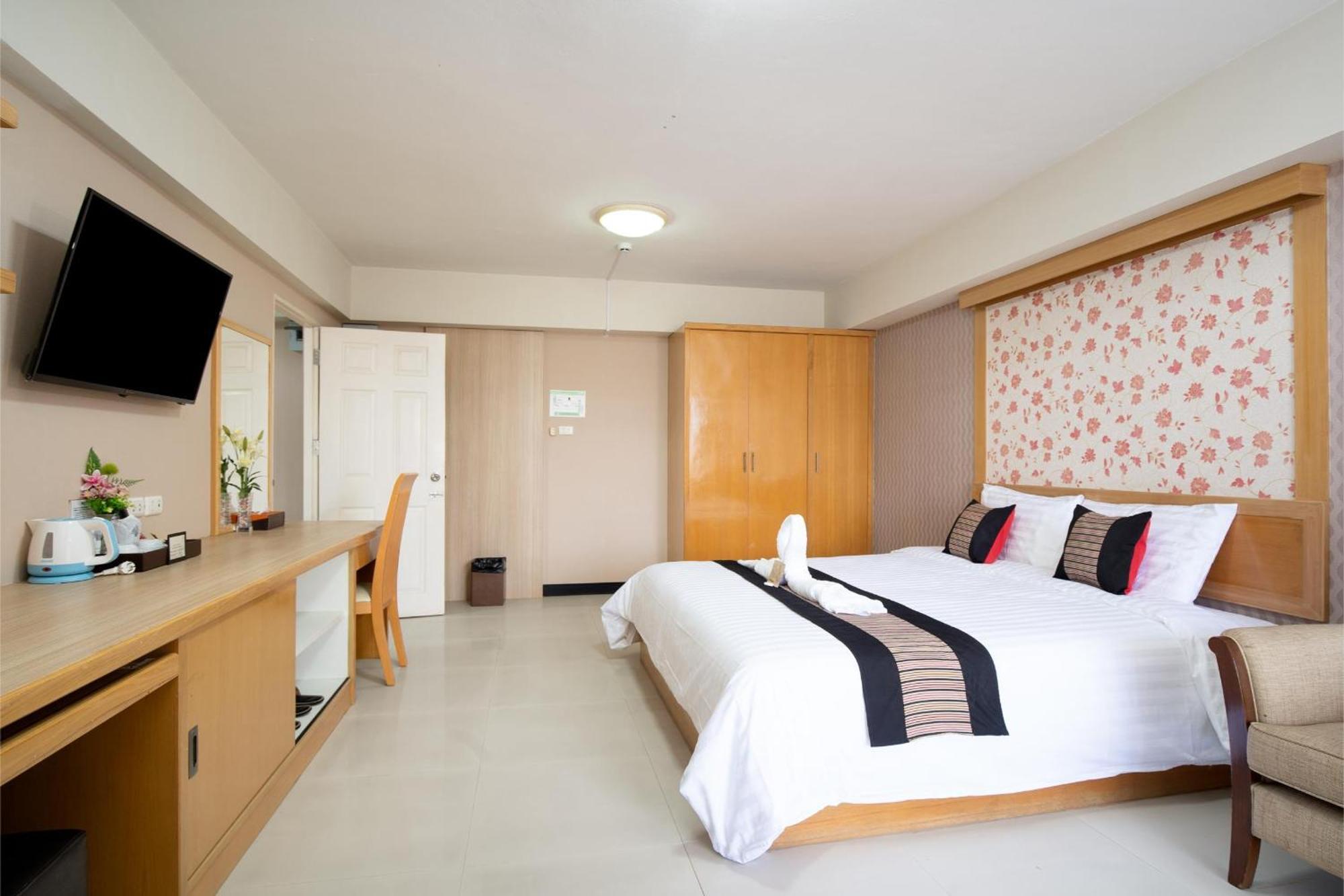 P-Park Hotel Bangkok Exterior photo