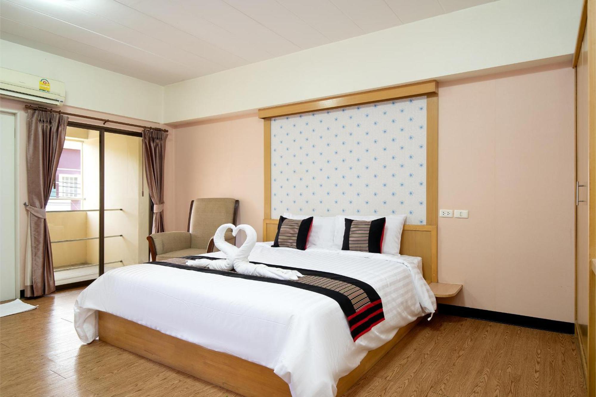 P-Park Hotel Bangkok Exterior photo